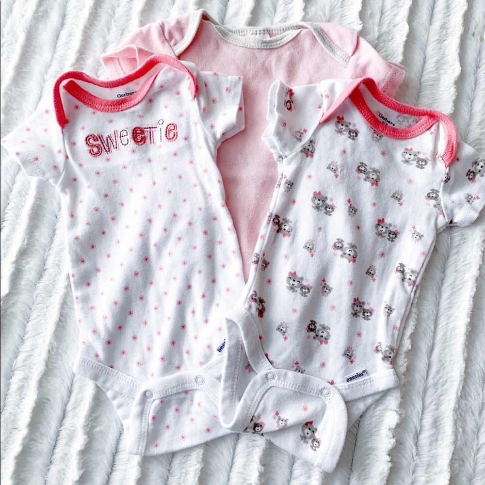 0-3M Gerber Onesies